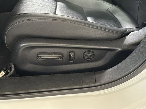 Used 2020 Honda Accord Touring image 14