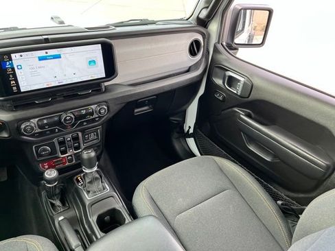 Used 2025 Jeep Wrangler Unlimited Sport S 4xe AWD/4WD image 9