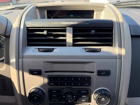 Used 2011 Ford Escape XLT image 18