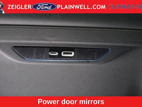 Used 2024 Chrysler Pacifica Touring-L FWD image 15