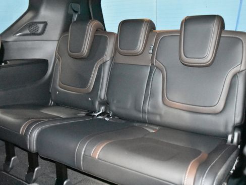 New 2025 Nissan Armada SL w/ Captain's Chari Seat Package image 19