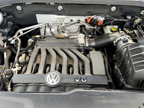 Used 2021 Volkswagen Atlas Cross Sport SEL image 27