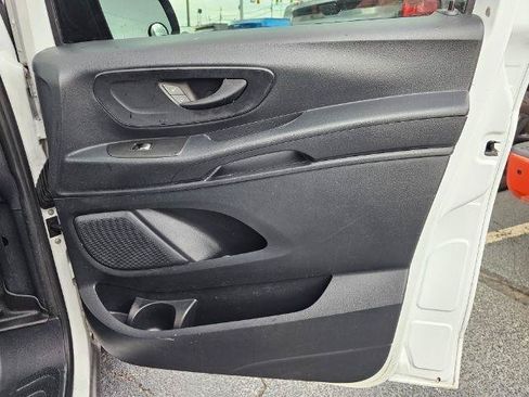 Used 2016 Mercedes-Benz Metris image 19