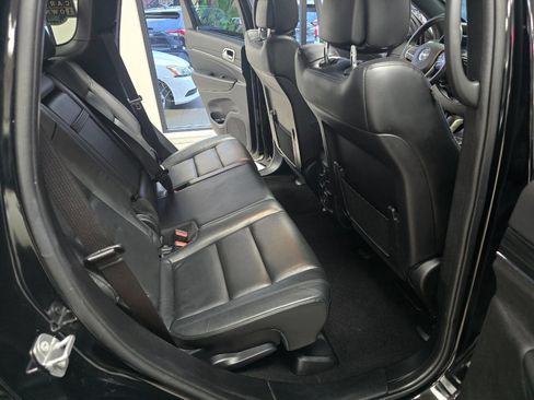 Used 2021 Jeep Grand Cherokee Limited image 31