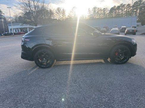 Used 2024 Alfa Romeo Stelvio Veloce image 6