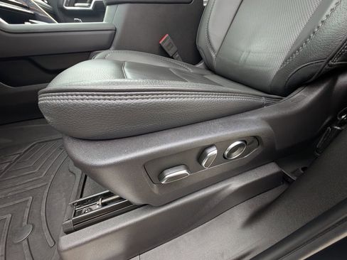 Used 2024 GMC Sierra 2500 Denali w/ Denali Reserve Package image 19