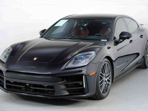 Used 2024 Porsche Panamera image 50