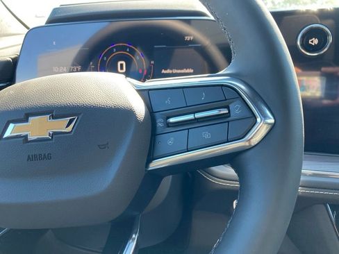 New 2025 Chevrolet Suburban Premier image 13