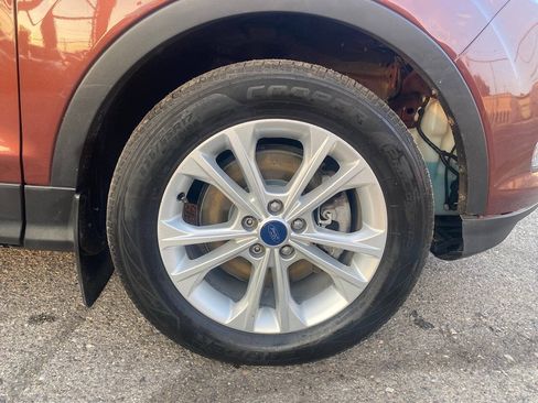 Used 2018 Ford Escape SEL AWD/4WD image 6