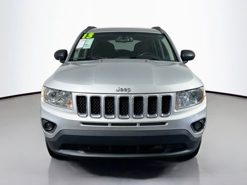 Used 2013 Jeep Compass Latitude FWD image 11