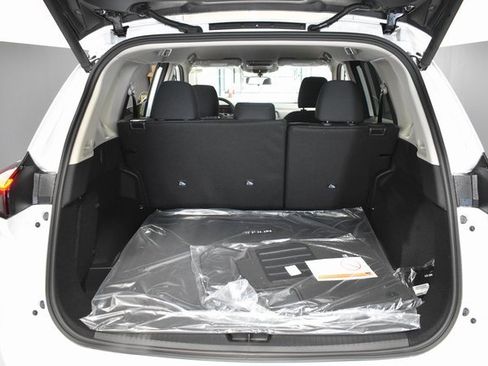 New 2026 Nissan Rogue SV image 31