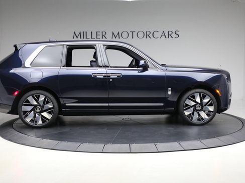 New 2026 Rolls-Royce Cullinan image 3