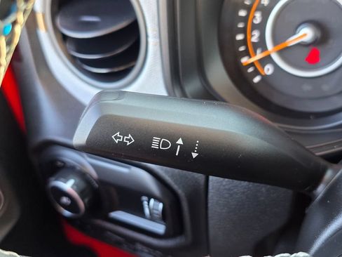 Used 2025 Jeep Wrangler Unlimited Sport AWD/4WD image 38
