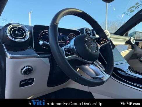 Certified 2025 Mercedes-Benz GLC 300 4MATIC image 17