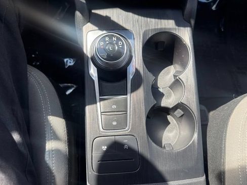 Used 2022 Ford Escape SE FWD image 19