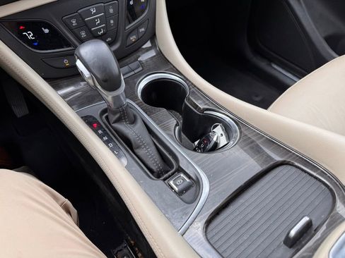 Used 2019 Buick Envision Essence AWD/4WD image 15