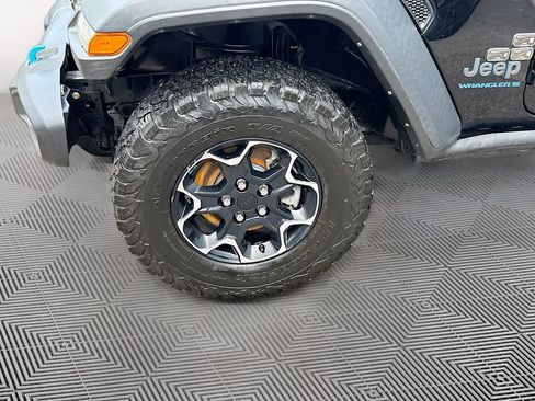 Used 2023 Jeep Wrangler Unlimited Rubicon 4xe AWD/4WD image 35