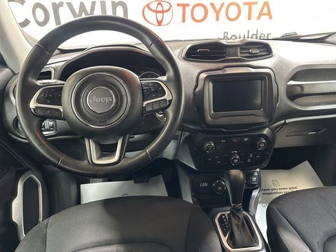 Used 2018 Jeep Renegade Latitude image 22