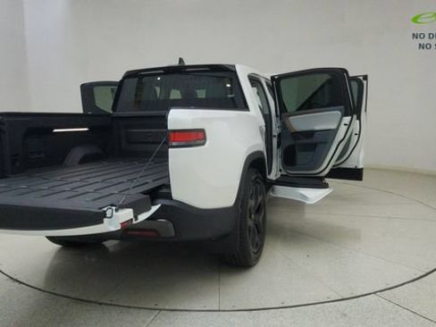 Used 2025 Rivian R1T Premium AWD/4WD image 72