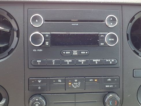 Used 2015 Ford F550 4x4 Regular Cab Super Duty image 11
