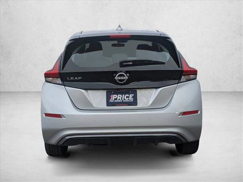 Used 2025 Nissan Leaf S image 6