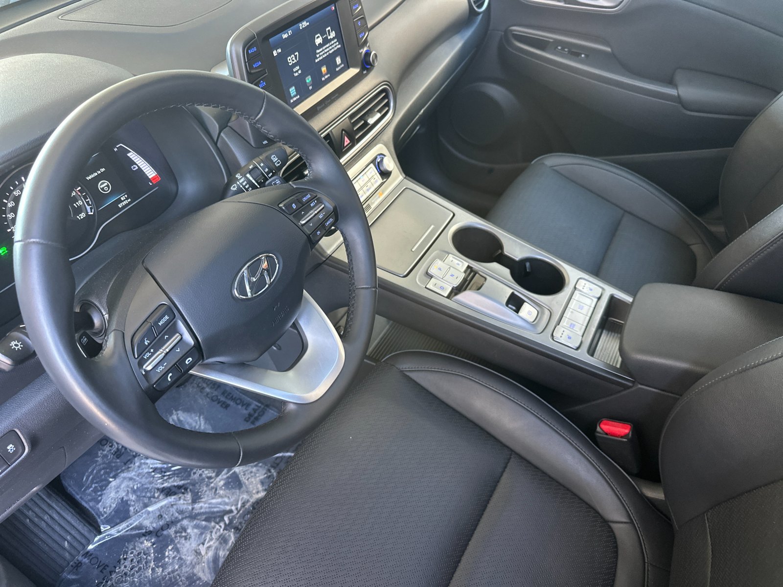 Used 2021 Hyundai Kona Limited w/ Cargo Package FWD image 10