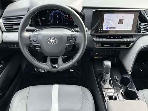 Used 2025 Toyota Camry SE w/ Convenience Package AWD/4WD image 13