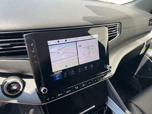 New 2025 Jeep Wagoneer 4WD w/ HD Trailer Tow Package image 9