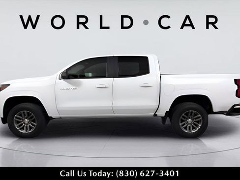 Used 2024 Chevrolet Colorado LT w/ LT Convenience Package image 5