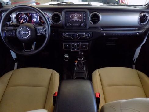 Used 2018 Jeep Wrangler Unlimited Sport S AWD/4WD image 12