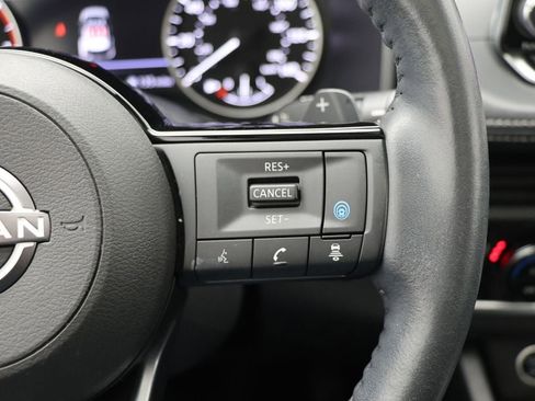 Used 2023 Nissan Rogue SV w/ SV Premium B Package image 21