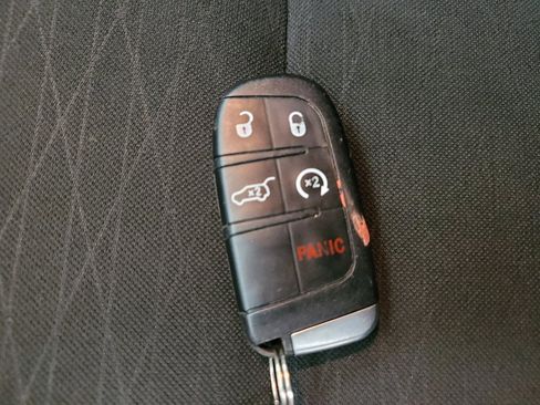 Used 2018 Dodge Durango SXT w/ Quick Order Package 2BB AWD/4WD image 32
