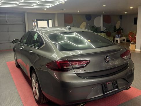 Used 2018 Buick Regal Preferred w/ Sights and Sounds Package FWD image 5