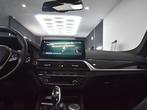 Used 2023 BMW 530e xDrive 530e iPerformance w/ Convenience Package image 30