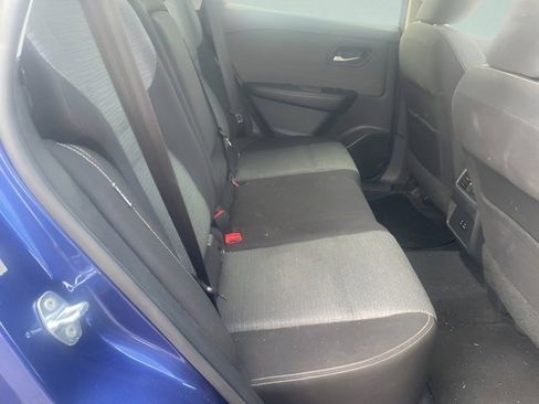 Used 2022 Nissan Rogue SV image 8