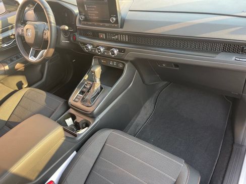Certified 2025 Honda CR-V Sport image 32