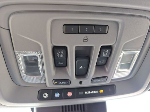 Used 2022 Chevrolet Silverado 1500 LTZ w/ LTZ Premium Package image 31