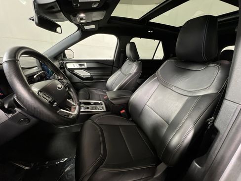 Used 2022 Ford Explorer ST w/ Equipment Group 401A image 13