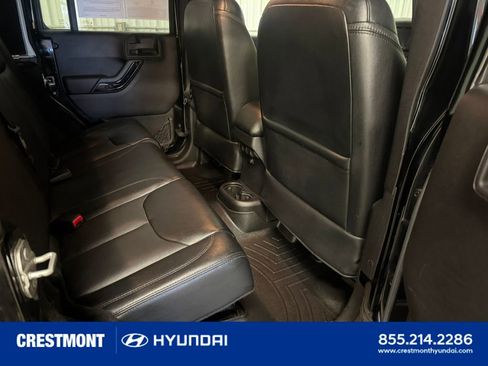Used 2015 Jeep Wrangler Unlimited Sahara AWD/4WD image 27