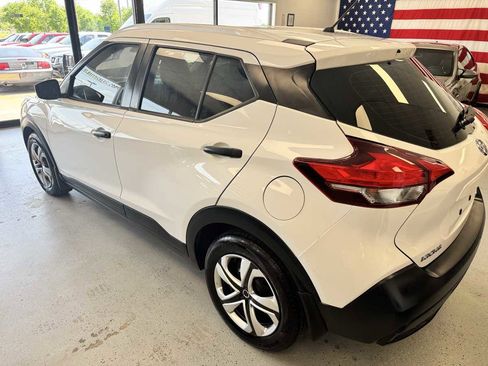 Used 2019 Nissan Kicks S w/ Interior Electronics Package image 3