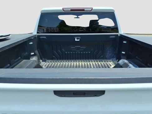Used 2021 Chevrolet Silverado 1500 Custom AWD/4WD image 10