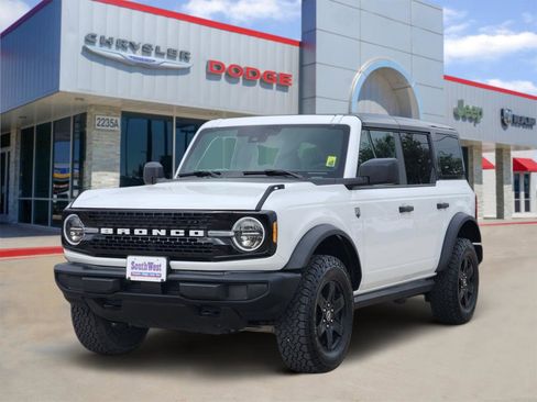 Used 2025 Ford Bronco Big Bend AWD/4WD image 2