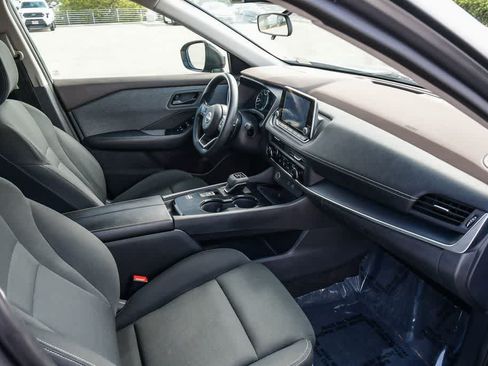 Used 2023 Nissan Rogue S FWD image 15