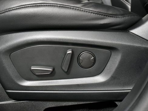 Used 2020 Ford Explorer XLT w/ Equipment Group 202A image 13