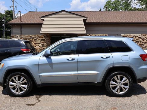 Used 2012 Jeep Grand Cherokee Laredo AWD/4WD image 5