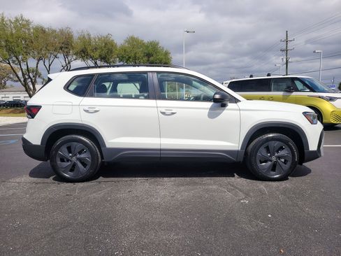 Certified 2025 Volkswagen Taos S image 5