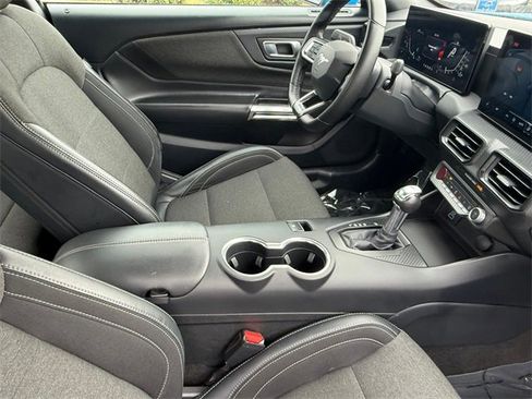 Used 2024 Ford Mustang Coupe image 22