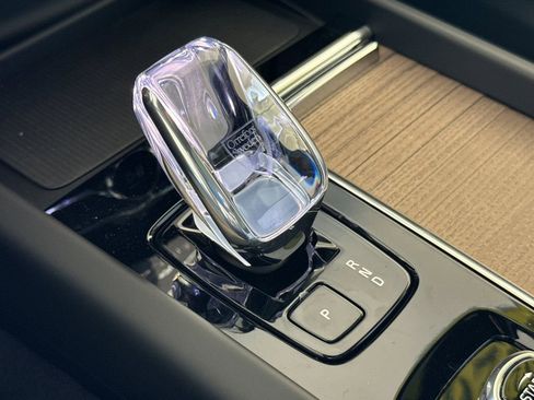 New 2026 Volvo XC60 B5 Plus w/ Climate Package image 21