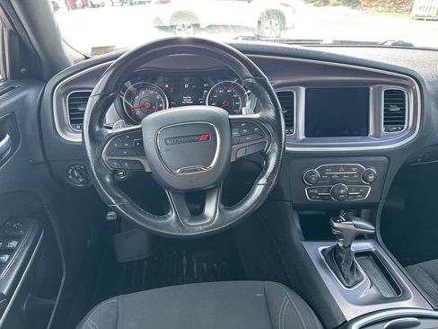 Used 2019 Dodge Charger SXT w/ Cold Weather Package image 14