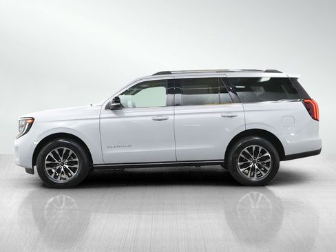 Used 2025 Ford Expedition Platinum AWD/4WD image 2